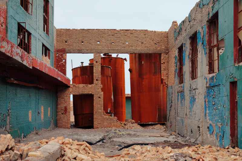  石油之都玉门：昔日荣光如何消逝；老君庙油井后，又见戈壁新生。 文化旅游 石油之都玉门：昔日荣光如何消逝；老君庙油井后，又见戈壁新生。 文化旅游