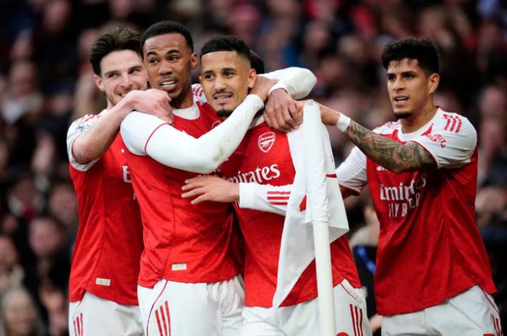  阿尔特塔十年布局；阿森纳定位球统治英超，角球进球并列历史第一；冠军之路依赖死球。 体育新闻 阿尔特塔十年布局；阿森纳定位球统治英超，角球进球并列历史第一；冠军之路依赖死球。 体育新闻