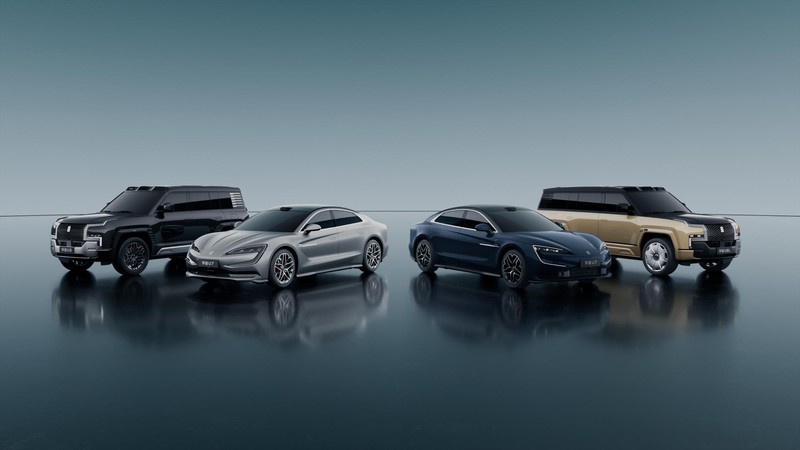  仰望旗舰矩阵焕新升级；第二代刀片电池闪充加持，高端出行迎来新篇章。 汽车科技