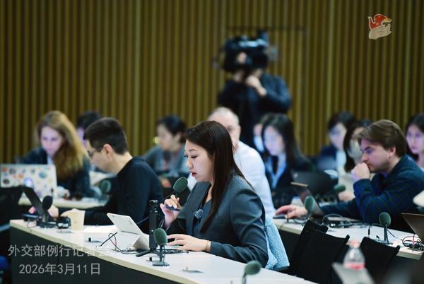  中国坚定推动中东和平进程；呼吁日本正视慰安妇历史罪行；多领域回应国际关切，彰显大国责任。 新闻 中国坚定推动中东和平进程；呼吁日本正视慰安妇历史罪行；多领域回应国际关切，彰显大国责任。 新闻 中国坚定推动中东和平进程；呼吁日本正视慰安妇历史罪行；多领域回应国际关切，彰显大国责任。 新闻