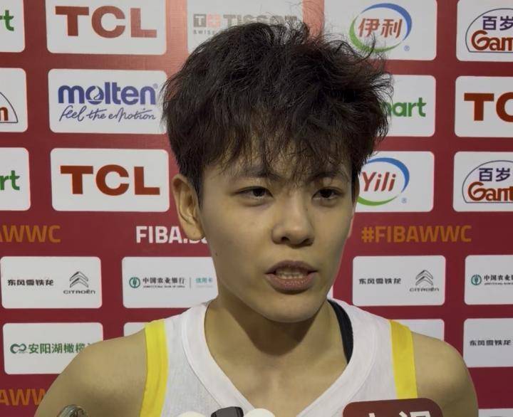  首秀开门红背后，杨舒予肩负队长重任；问题与亮点并存，磨合之路才刚开始。 体育新闻 首秀开门红背后，杨舒予肩负队长重任；问题与亮点并存，磨合之路才刚开始。 体育新闻