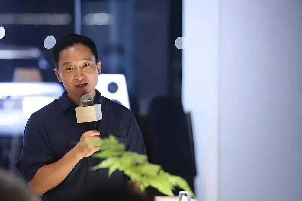  从亏损泥潭到反击前夜；李鹏程刘展术双剑合璧，大众安徽本土化迈入新阶段。 汽车科技 从亏损泥潭到反击前夜；李鹏程刘展术双剑合璧，大众安徽本土化迈入新阶段。 汽车科技