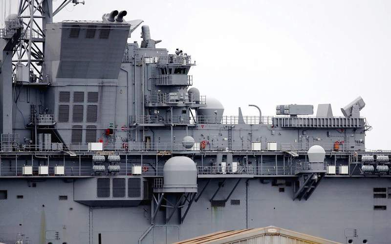  美国对伊朗石油出口岛屿实施空中打击，冲突形势进一步紧张；护航措施即将启动。 新闻 美国对伊朗石油出口岛屿实施空中打击，冲突形势进一步紧张；护航措施即将启动。 新闻 美国对伊朗石油出口岛屿实施空中打击，冲突形势进一步紧张；护航措施即将启动。 新闻