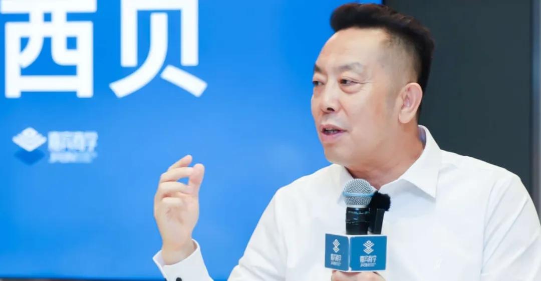  餐饮巨头转型不仅是换个招牌：盲目扩张背后的逻辑陷阱 企业服务