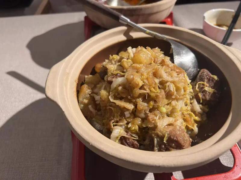  餐饮巨头转型不仅是换个招牌：盲目扩张背后的逻辑陷阱 企业服务