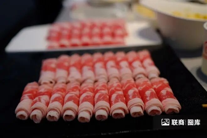  利润缩水背后的焦虑与希望：海底捞的主动转型策略 股票财经 利润缩水背后的焦虑与希望：海底捞的主动转型策略 股票财经