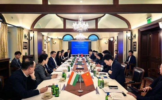  金融杠杆：赋能跨国项目的高效能路径 IT技术 金融杠杆：赋能跨国项目的高效能路径 IT技术