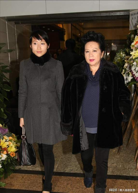  十年绯闻为何难成正果？深度解构职场与情感的边界模糊 娱乐新闻