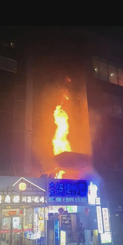  太原高层建筑火灾深度复盘：浓烟扩散路径与逃生窗口期的技术解析 新闻