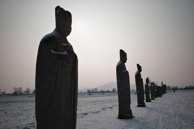  从“追星”到“追古”：Z世代花式祭扫的底层逻辑与技术解构 文化旅游