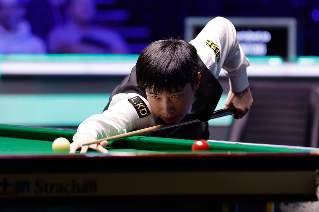 那个曾经被低估的中国男孩，用三个冠军让整个斯诺克界记住了他的名字 体育新闻