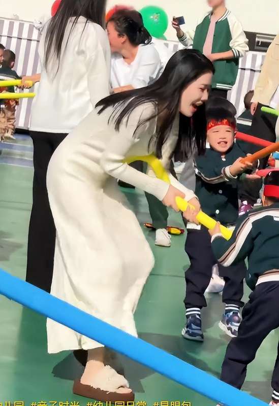  当妈妈想美美地出现在运动会，却被骂上热搜：我想替她说句公道话 情感心理