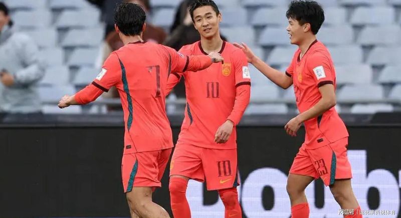  一句叮嘱背后的心酸：邵佳一和中国足球的“无力感” 体育新闻