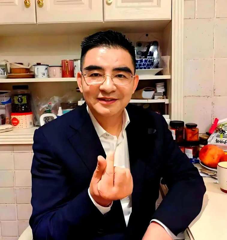  从穷小子到商业传奇：陈光标环保拆迁王国的财富密码 股票财经