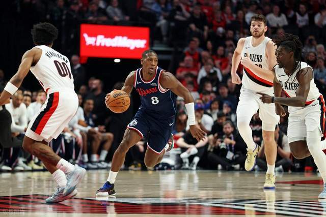  战术复盘：快船落后20分的攻防博弈与逆转逻辑深度解析 体育新闻