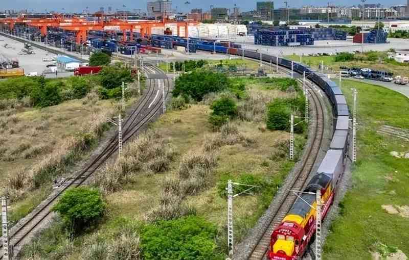  【深度长文】从米轨到标准轨：越南铁路百年困局与中国的破局密码 新闻