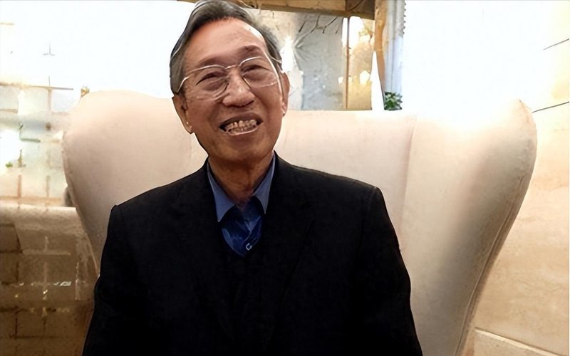  母亲葬礼上的眼泪：一个背叛者的末路与所有爱国者的警醒 情感心理