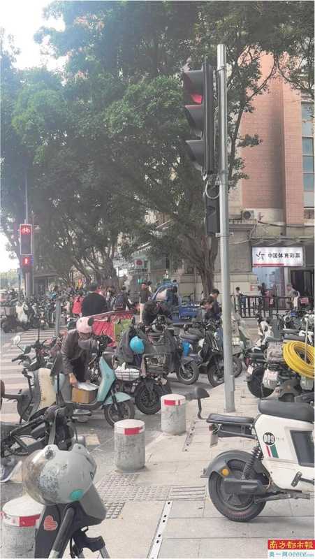  人车争夺战的技术破局：非机动车停放治理的精细化实践 新闻