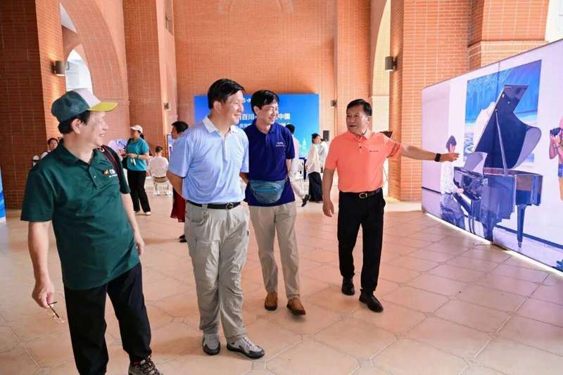  影像技术深度赋能文化表达：海南大学摄影文创展的创新实践与技术突破 文化旅游